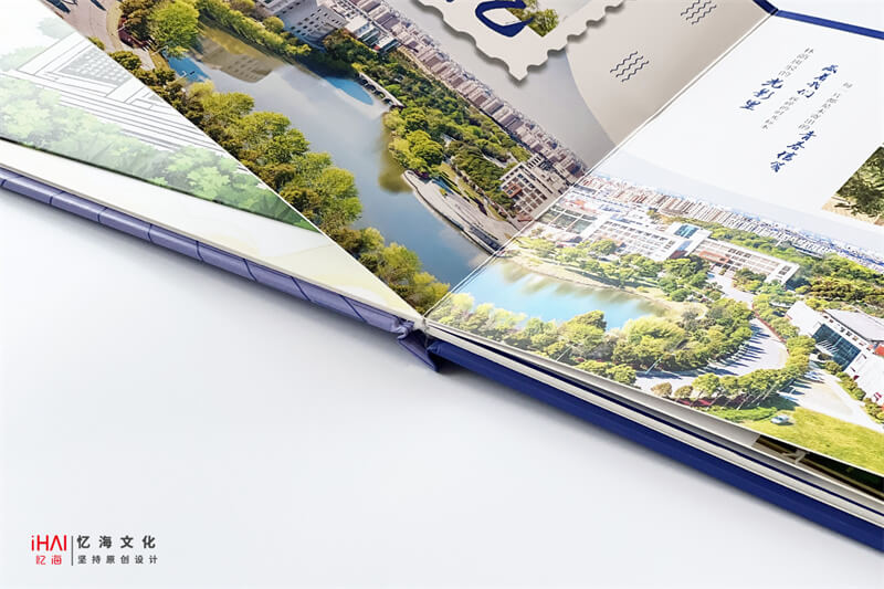 蝴蝶對精裝大學(xué)畢業(yè)紀(jì)念冊