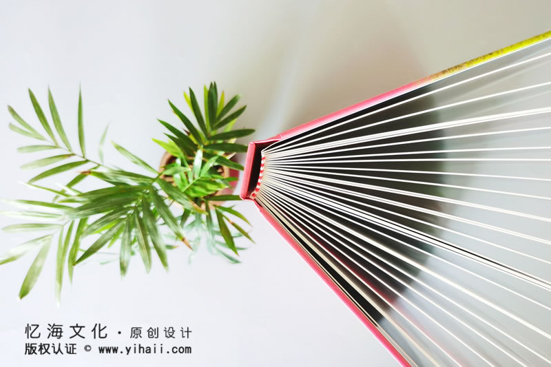 昆明憶海文化小學(xué)畢業(yè)相冊定制，一本小學(xué)畢業(yè)紀(jì)念冊制作致敬童年時光