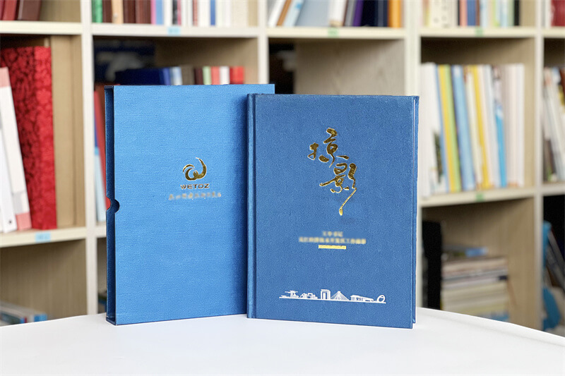 企業(yè)員工工作相冊制作 - 記錄工作時光，傳遞感激之情