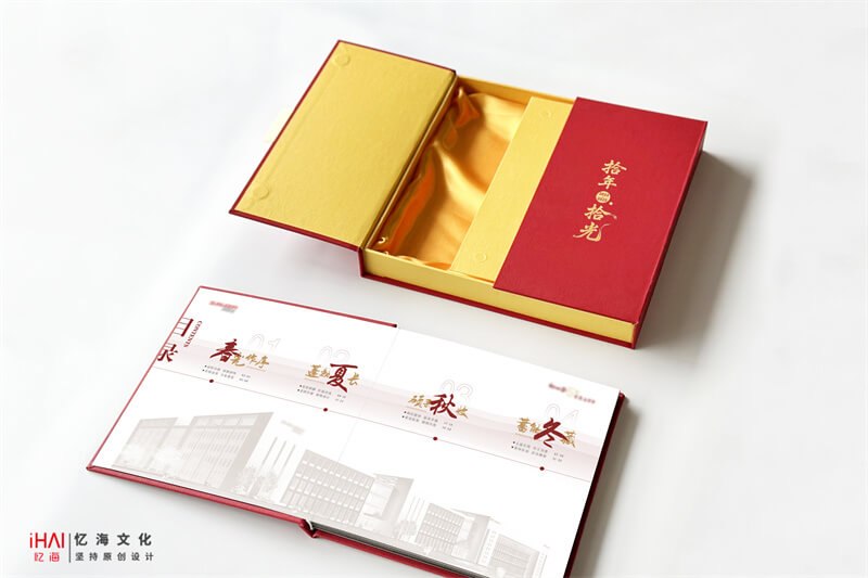 帶禮盒定制的企業(yè)10周年相冊制作