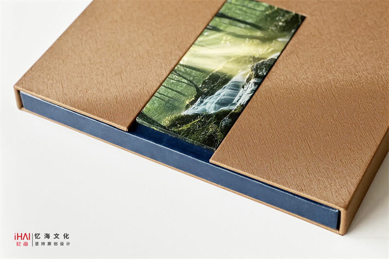 領(lǐng)導(dǎo)工作紀(jì)念冊排版與設(shè)計